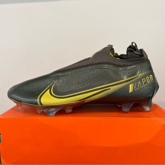 Size 15 Wide Nike Vapor Edge 360 Elite Oregon Ducks PE Football Cleat DA8732-303